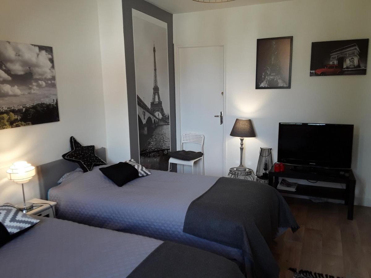 Bed and Breakfast Clos Du Bourg Saint-Cyr-en-Val Екстер'єр фото
