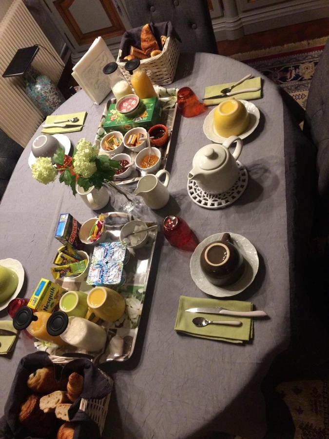 Bed and Breakfast Clos Du Bourg Saint-Cyr-en-Val Екстер'єр фото
